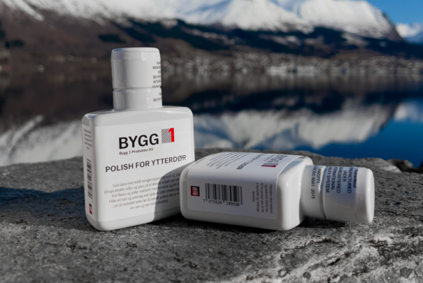 Polish flaske fjell i bakgrunnen