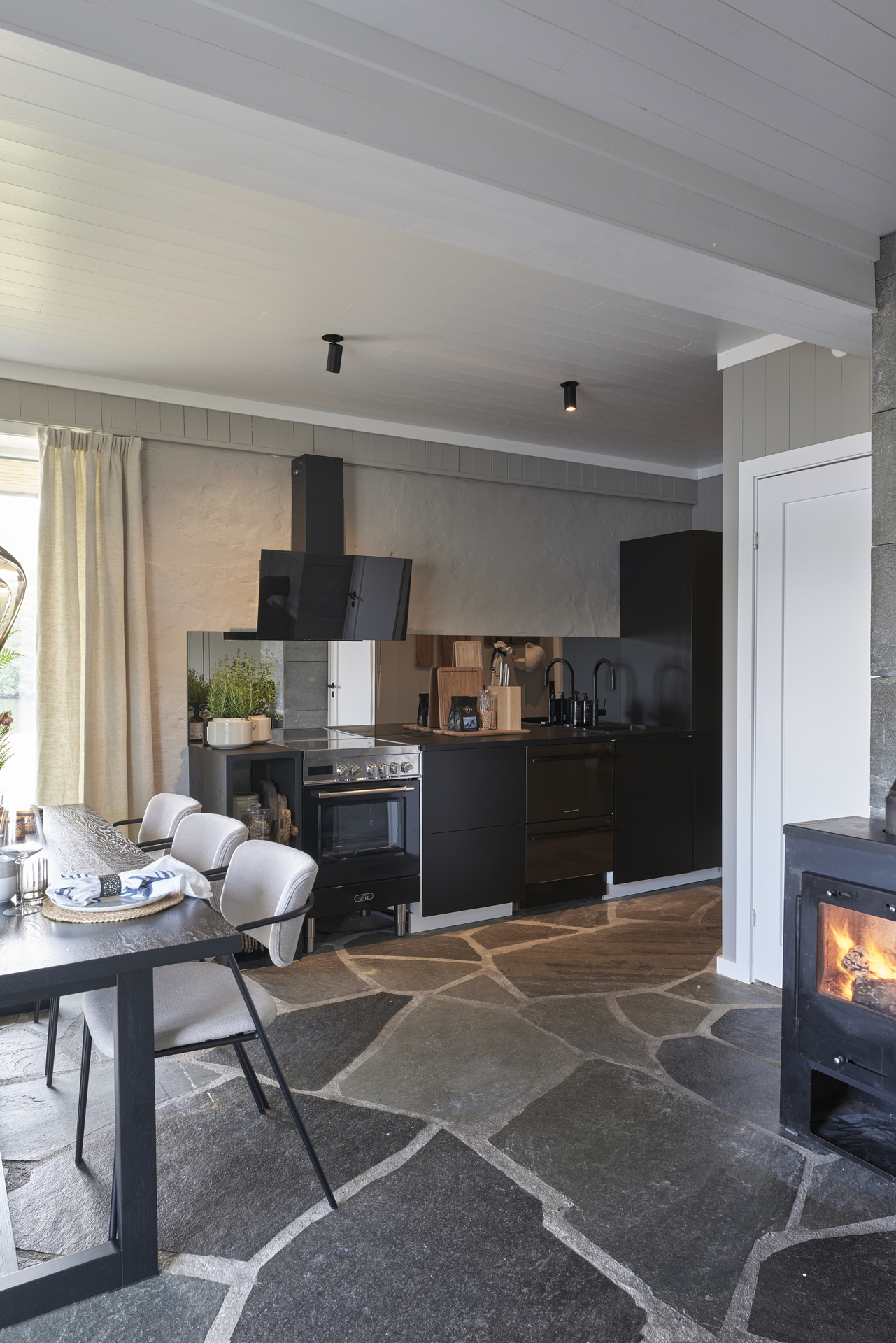 EVENTYRLIG RAN Do Y 2741